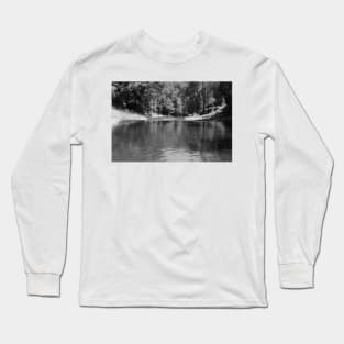 21118 bw River Long Sleeve T-Shirt